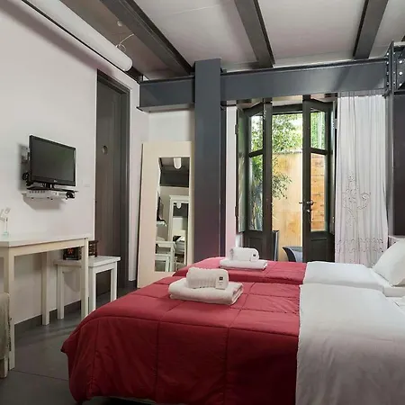 Familia Hotel 3*